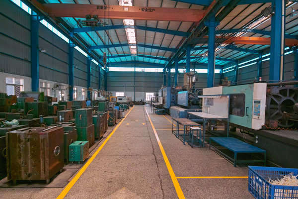 九州体育（中国）制造模具存放区