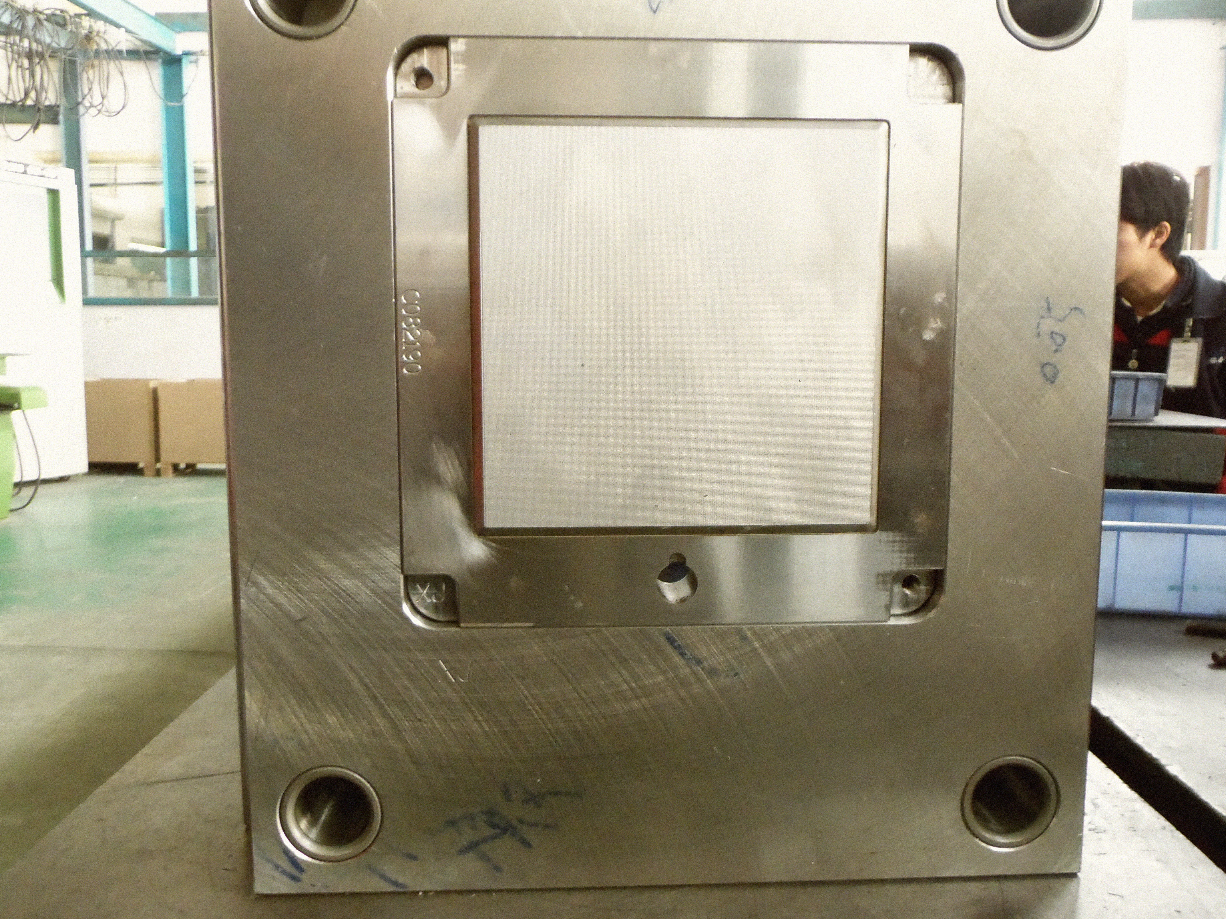 来九州体育（中国）定制模具