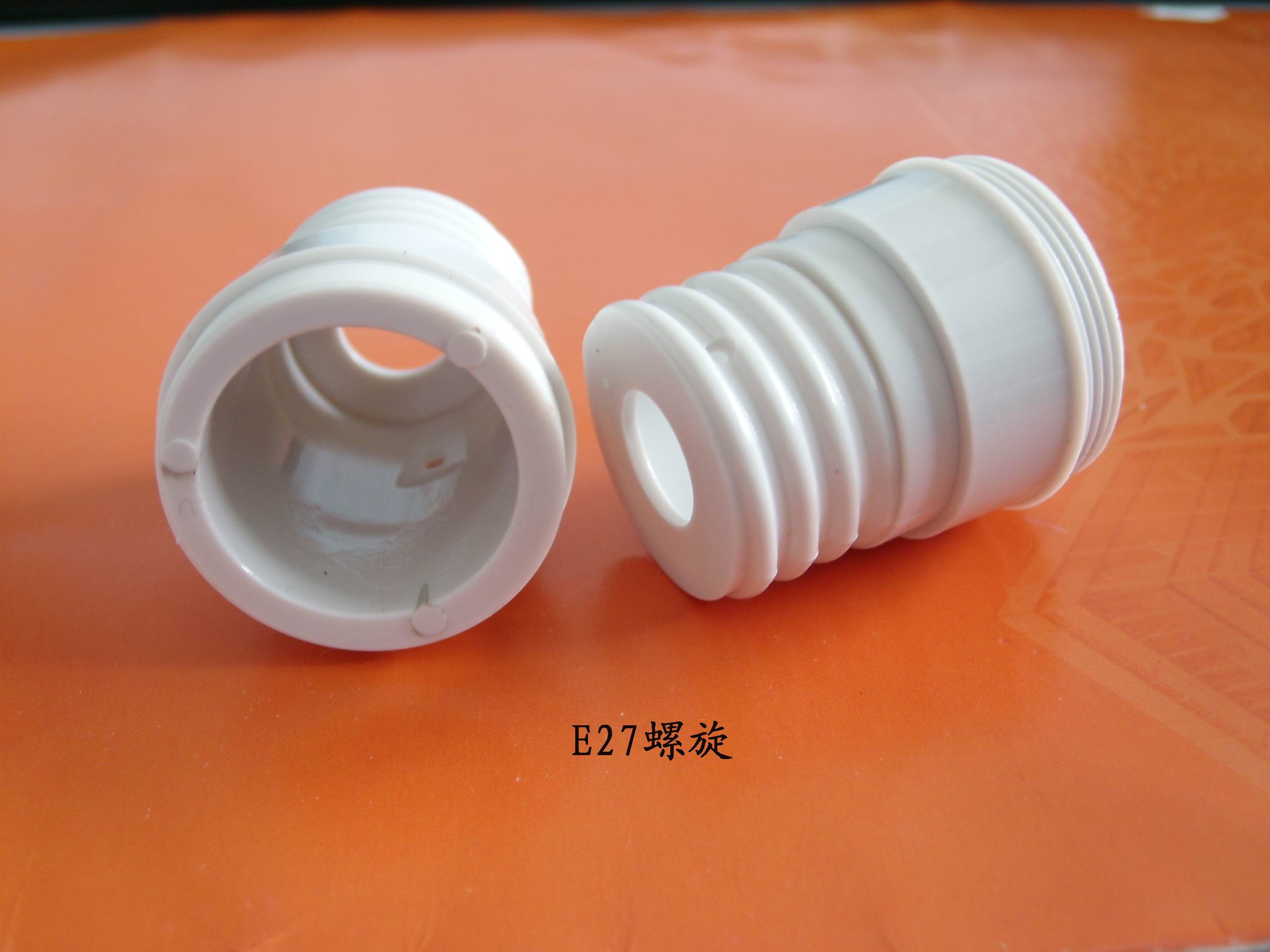 九州体育（中国）供应塑胶支架，灯头