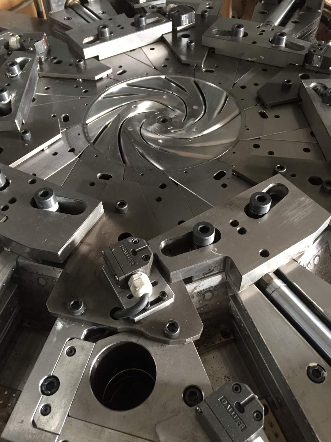 中山九州体育(中国)九州体育公司模具厂家注塑模具加工一体 中山九州体育(中国)九州体育公司模具厂家注塑模具加工一体