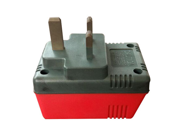 塑料插头模具 塑料插头模具